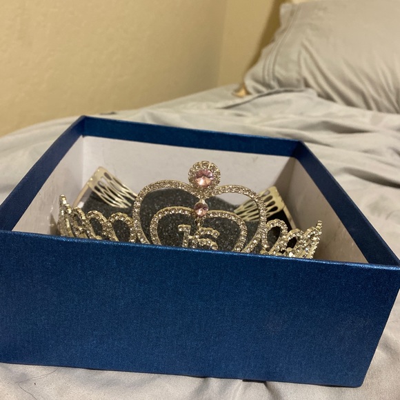 Sweet 16 Dazzled Tiara - Picture 2 of 5